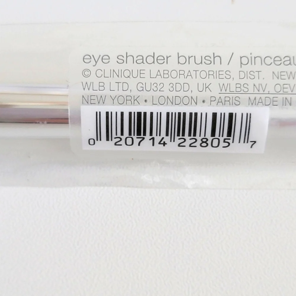 🟢 3 for $30 🟢 CLINIQUE EYE SHADER BRUSH